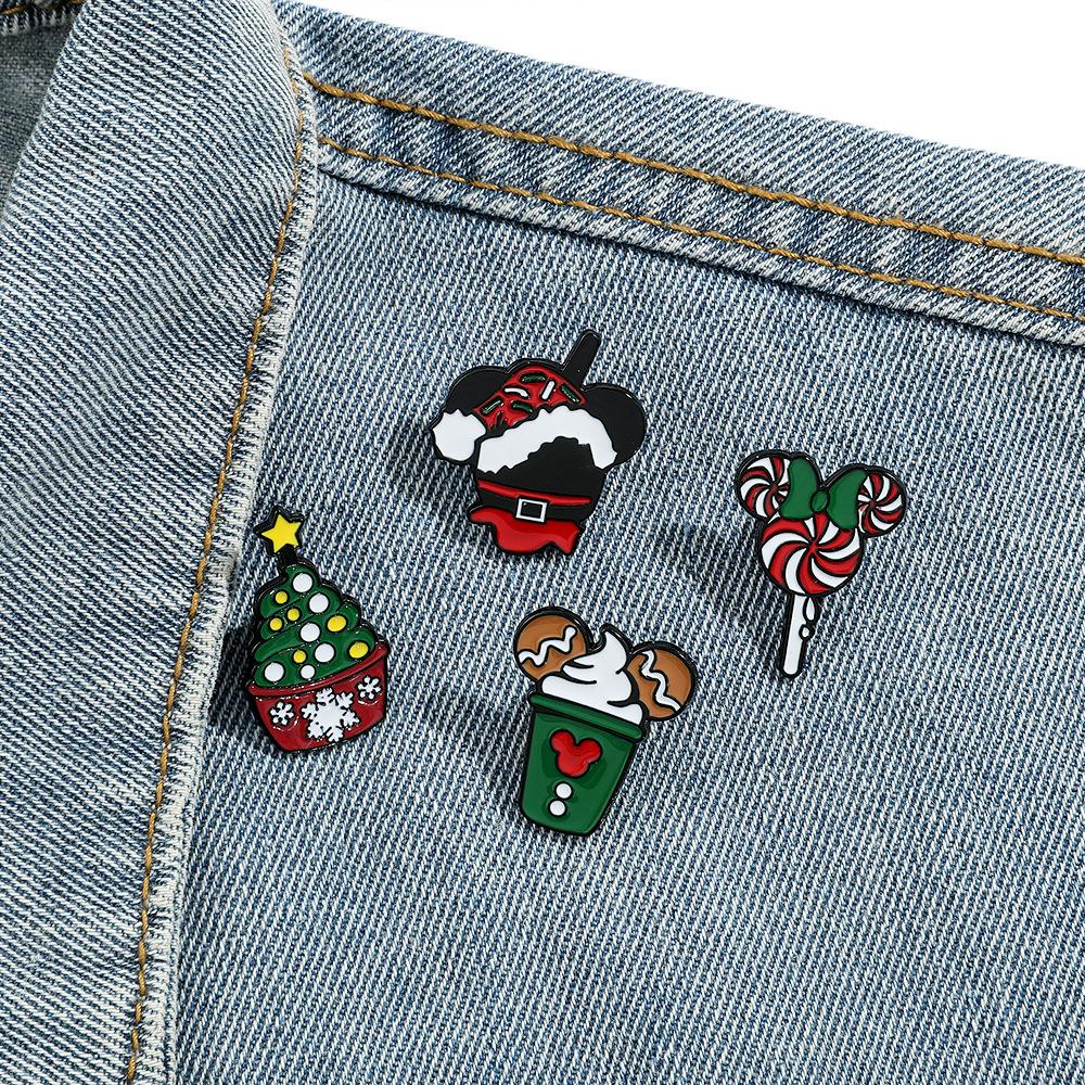 Cute cartoon personality creative Christmas Mickey head brooch candy cake modeling Christmas tree Mickey Mouse badge