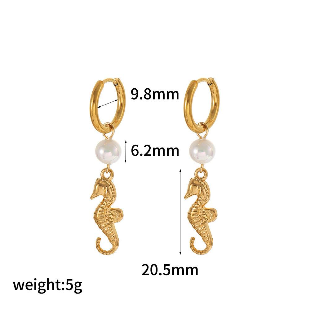 Brincos Série Oceano de Conchas e Cavalos-marinhos em Aço Inoxidável com Banhos de Ouro para Mulheres