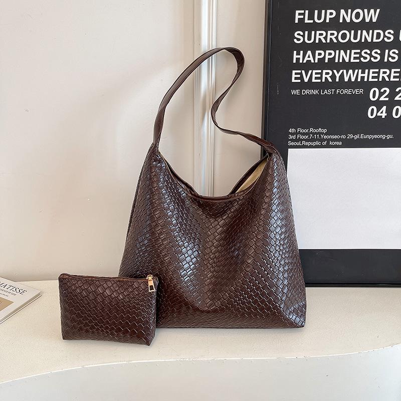 

Casual retro large-capacity mother and child bag women s new popular versatile foreign-style woven bucket bag shoulder bag