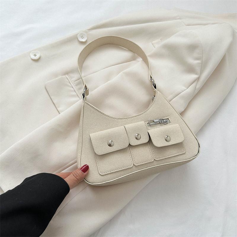 

Chic Urban Style Small Tote Bag For Women With Elegant Stitching And Zipper Closure