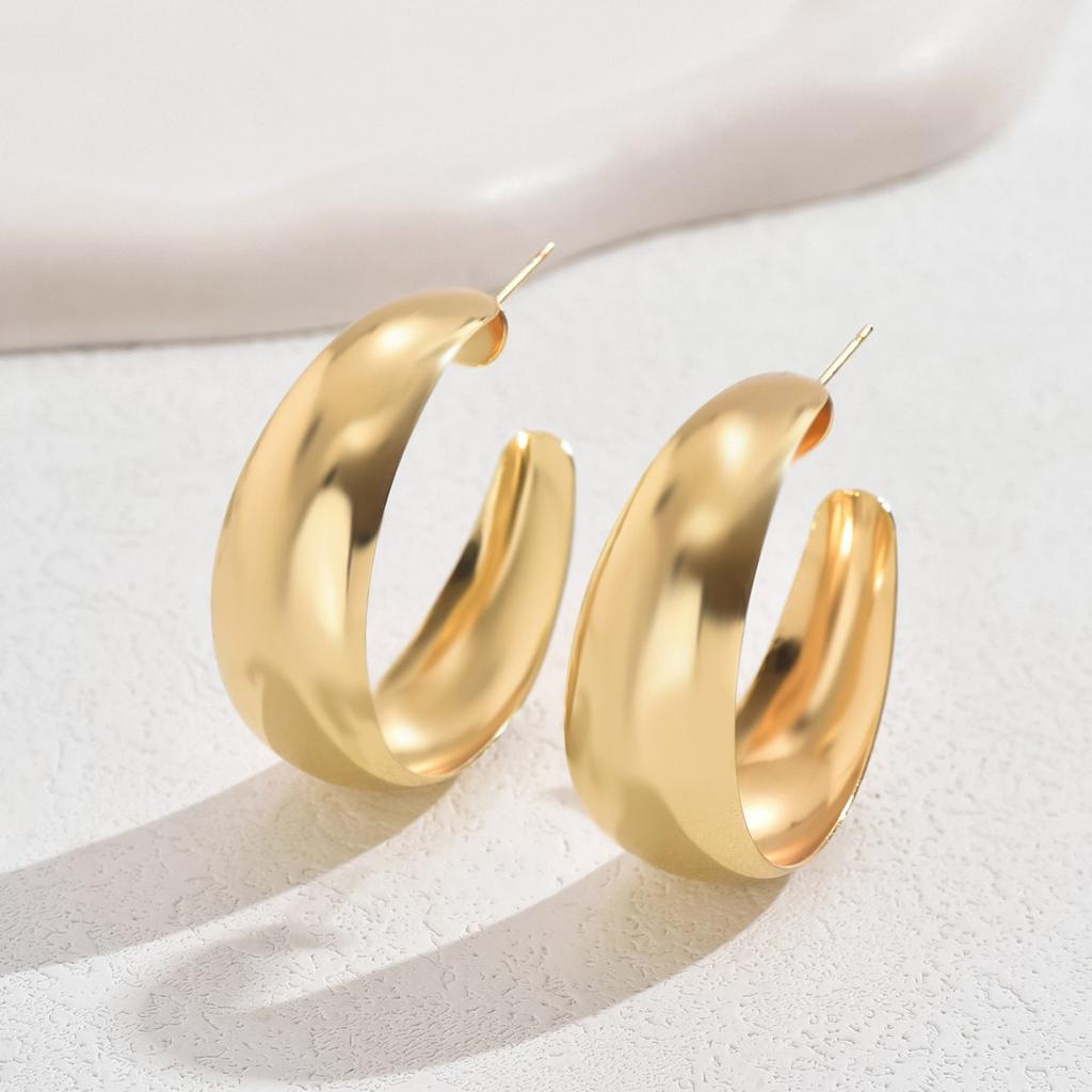 Xiaoqing Fresh Wind Women's Earrings Simple U-shaped Design Earrings Versatile Temperament Earrings