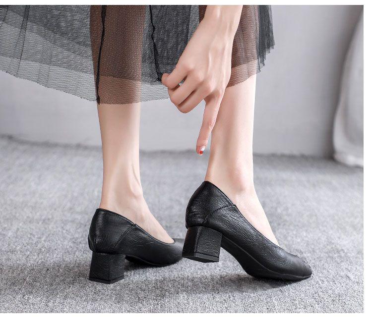 Autumn 2025 Women's Genuine Leather Korean Fashion Pointed Toe Slip-On Chunky Mid Heel Shoes