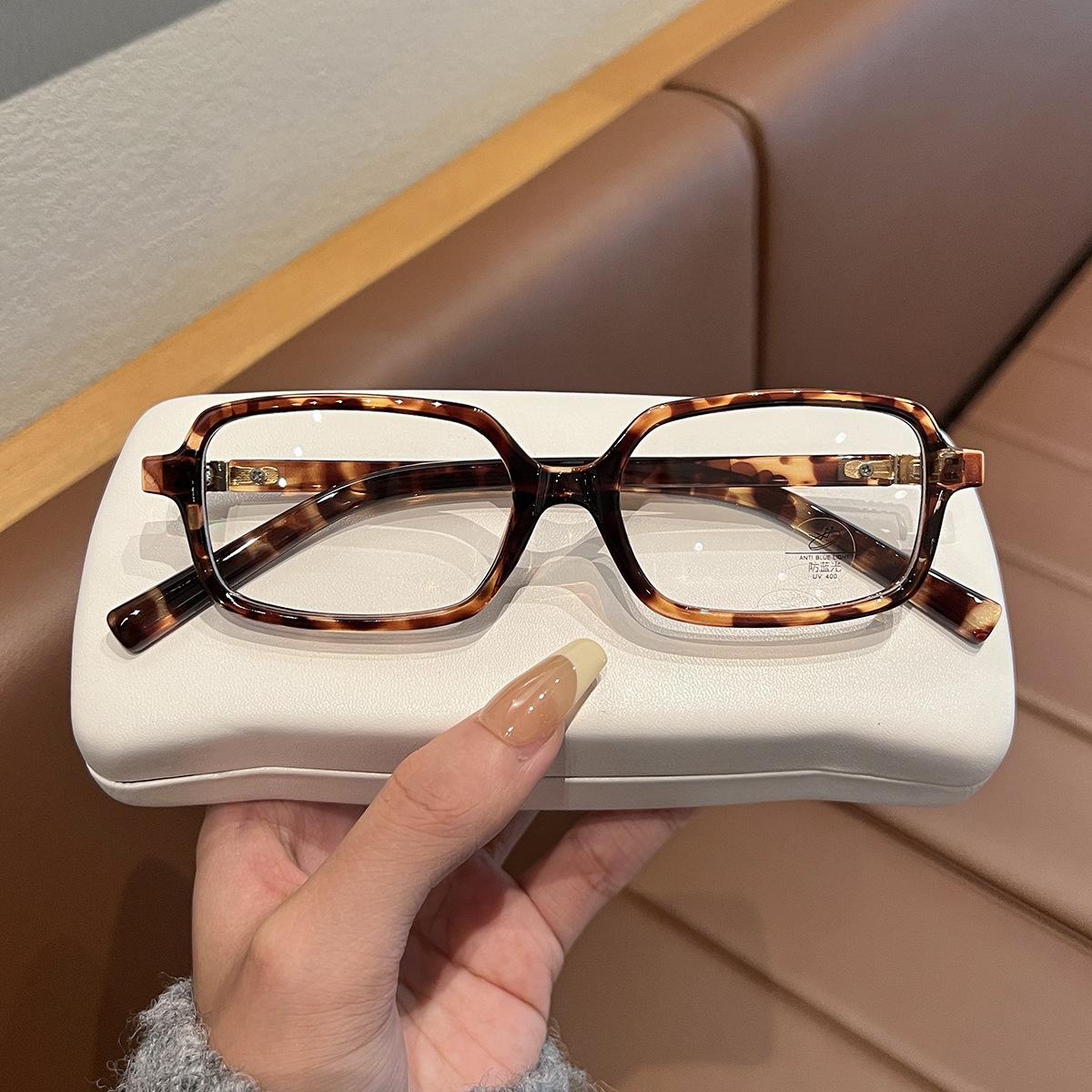 

New Leopard Small Frame Glasses Women Retro Fashion Simple Vintage Female Girls Myopia Eyewear Anti-blue Light Eyeglasses 0