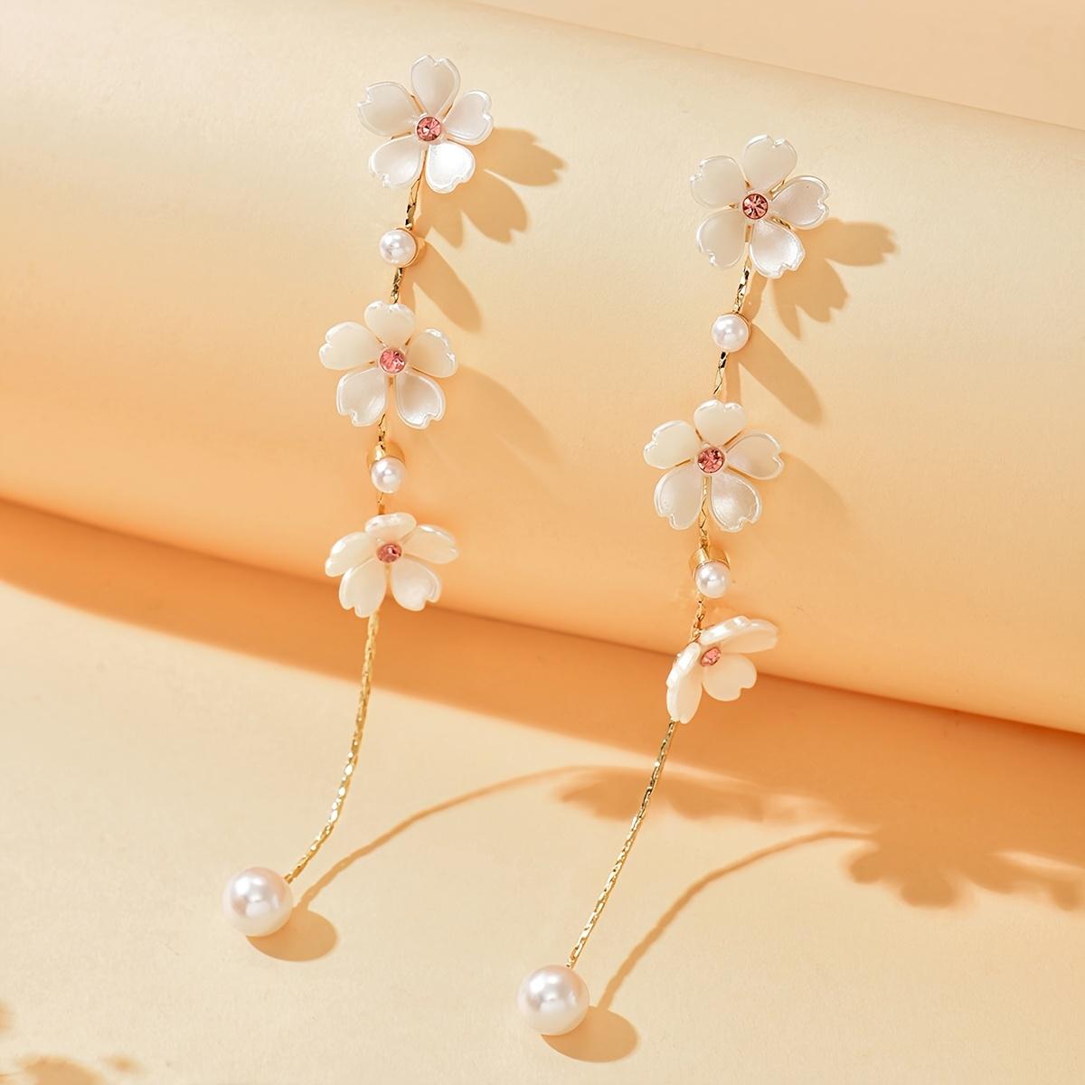 

1Pair of Summer New Creative Flower Fringed Long Fashion Temperament Elegant Versatile Earrings золотисто-желтый