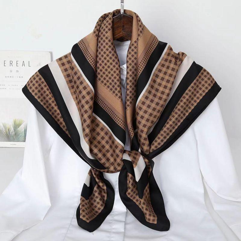 Versatile Shawl Animal Print Black And White Simple Large Square Scarf 90 * 90Cm Simulated Silk Twill Silk Women'S Silk Scarf
