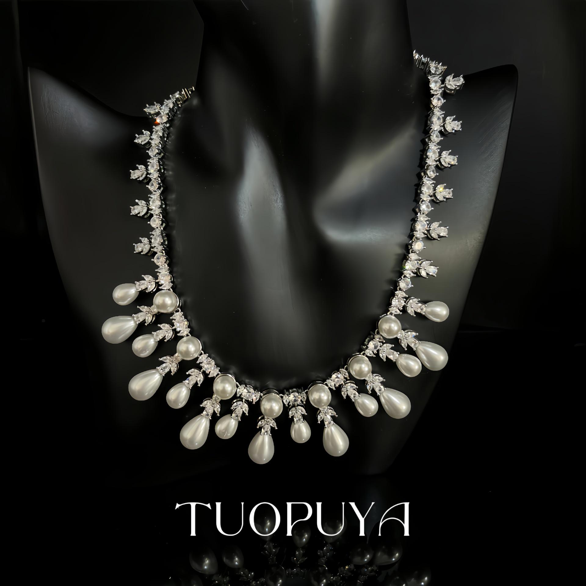 Exquisite Copper & Zirconia Water Drop Pearl Necklace