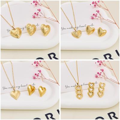 Herzförmige Edelstahl-Anhänger Halskette: Damenmode Titanstahl Choker Set