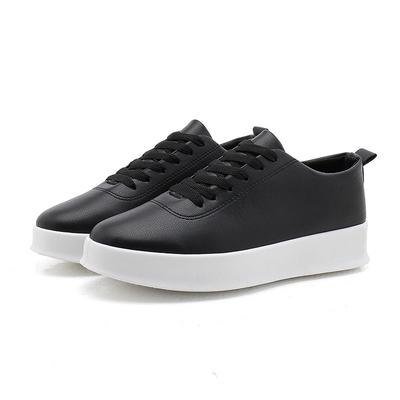 Încălțăminte pentru bărbați – Adidaşi