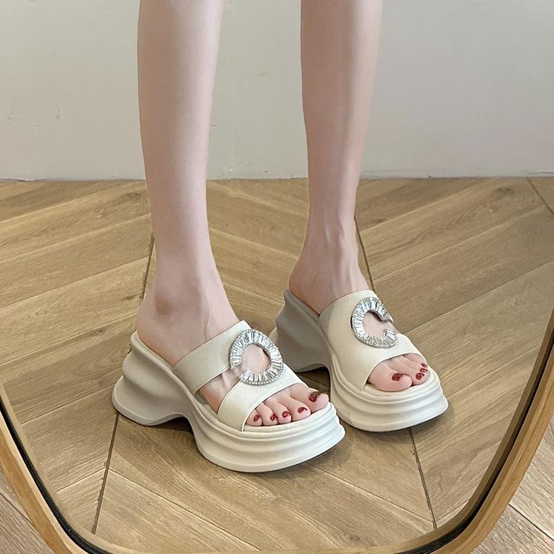 Niche Thick-bottomed Wedge Slippers Women's Summer Wear 2025 New Versatile High-heeled Rhinestone Casual One-word Sandals