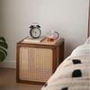 Multifunktionaler Hocker aus Massivholz und Rattan für den Haushalt, quadratisch, für Sofa, Eck-Nachttisch, kleine Wohnung, Schuhwechselhocker