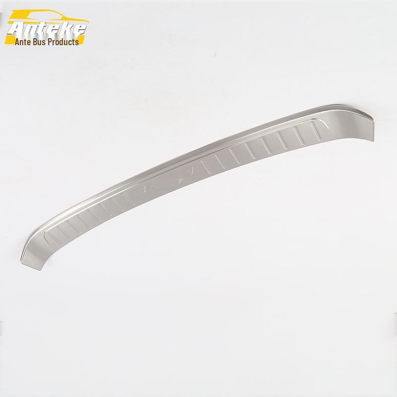 Compatible with 15 Cruze Models, This Stainless Steel Rear Guard Plate Protects and Modifies the Trunk's Tailgate.