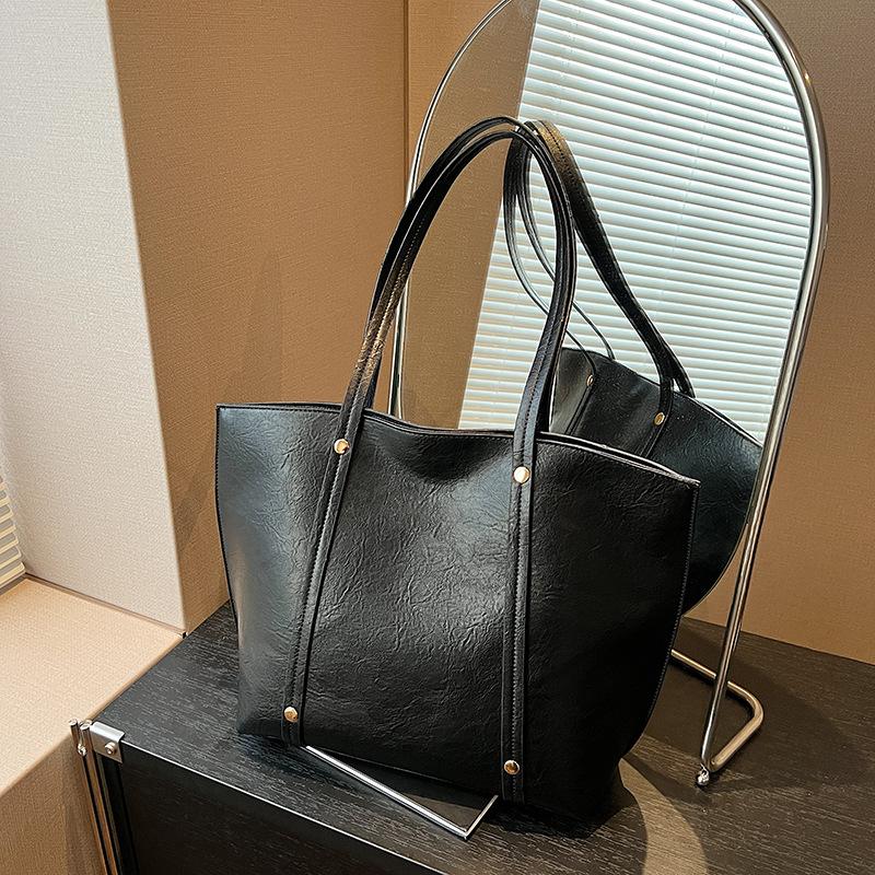 Fashion Underarm Bag Women's 2025 Spring and Summer New Large-capacity Shoulder Bag Retro Commuter Tote Bag