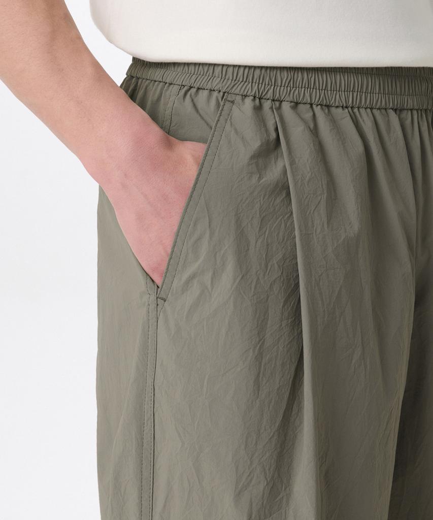 MUSINSA STANDARD Nylon Crease One-Tuck Wide Elastic Pants [Dusty Khaki]
