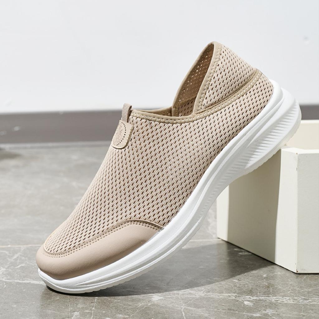 Spring and Summer New Women's Shoes, Mosquito Repellent Mesh Breathable Comfortable Soft Soled Men's Shoes, Wear Lightweight Casual Flyknit Shoes