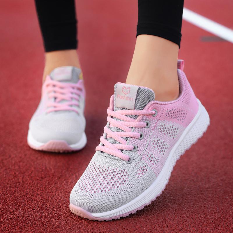 Spring and summer sports shoes running shoes mesh lightweight travel shoes student soft-soled casual shoes