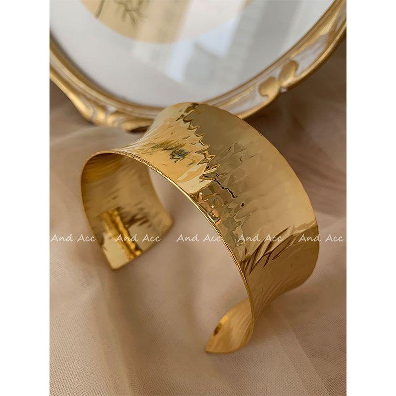 

and ACC Easiest for Match Simple Opening Classy Bracelet Hand Beat Glossy Stylish Wide Golden Fashion Bracelet Female Gold Open Bracelet