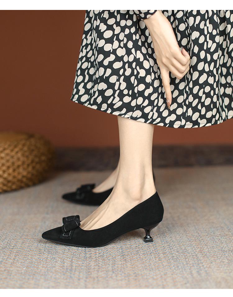 2025 Spring/Autumn Black Bow Low Heel Stiletto: French Pointed Toe Women's High Heels.