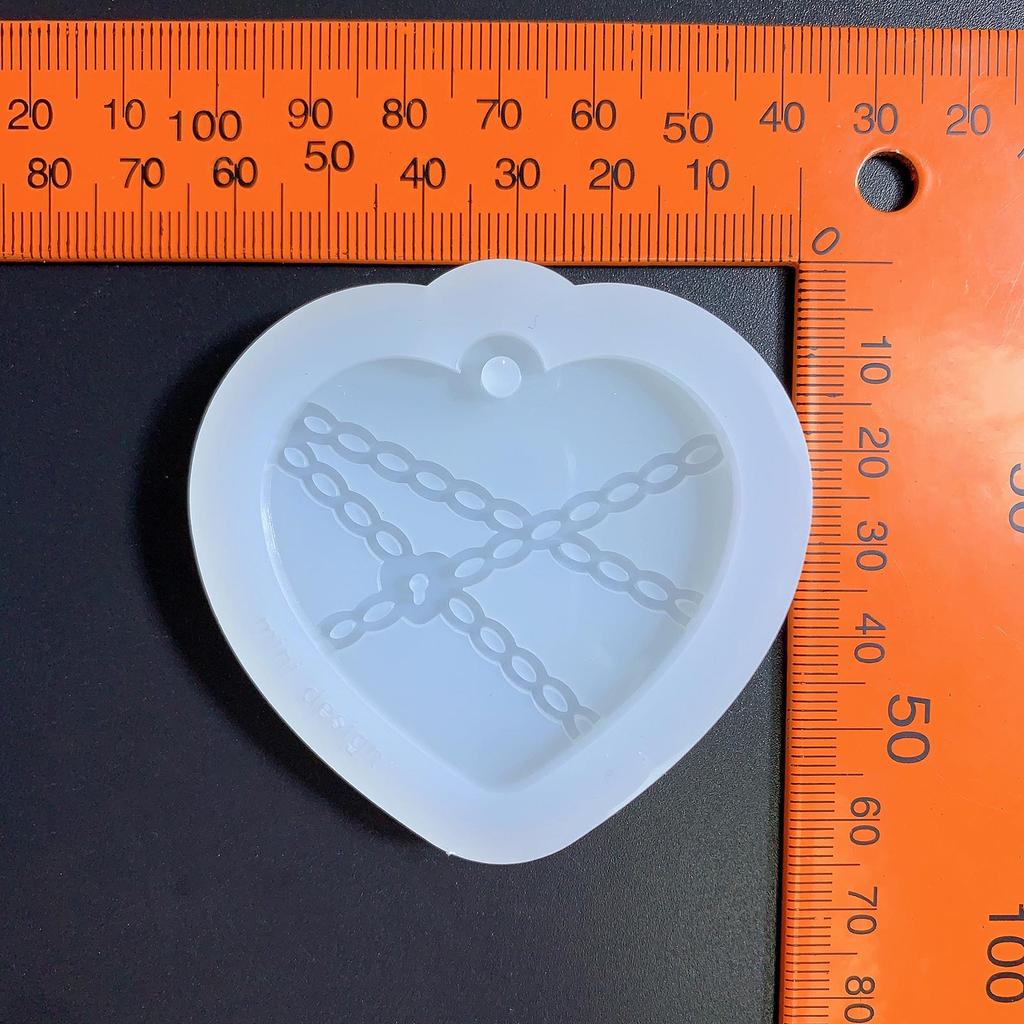 Keychain Silicone Mold Chain Heart Silicone Mold for Car Pendant Home Decor Crystal Epoxy Resin Mold Jewelry Making Mold