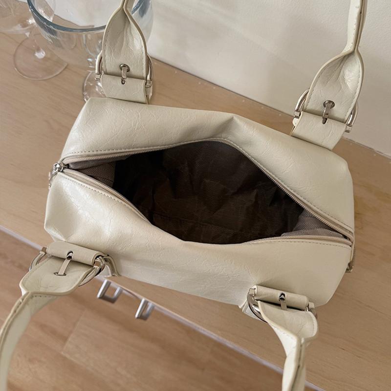 Spring Metallic Soft Leather Boston Shoulder Bag Fashion Rivet PU Leather Hot Girl Motorcycle Underarm Ladies Big Handbag Black