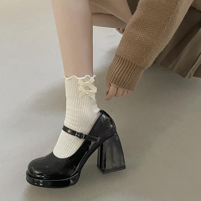 Mary Jane Schuhe Damen 2025 neu Frühling eckige Zehenpartie super hoher Absatz jk kleine Lederschuhe Lackleder dicker Absatz Einzelne Schuhe