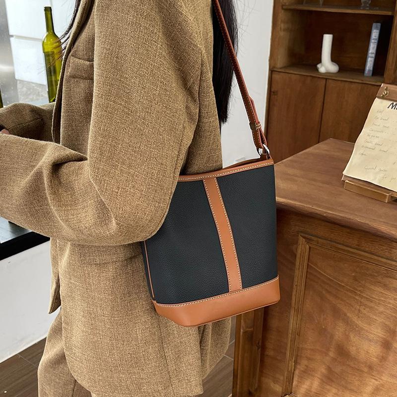 Bag High-end Exquisite Leather Bucket Bag Commuter Shoulder Messenger Bag First Layer Cowhide Women's Bag