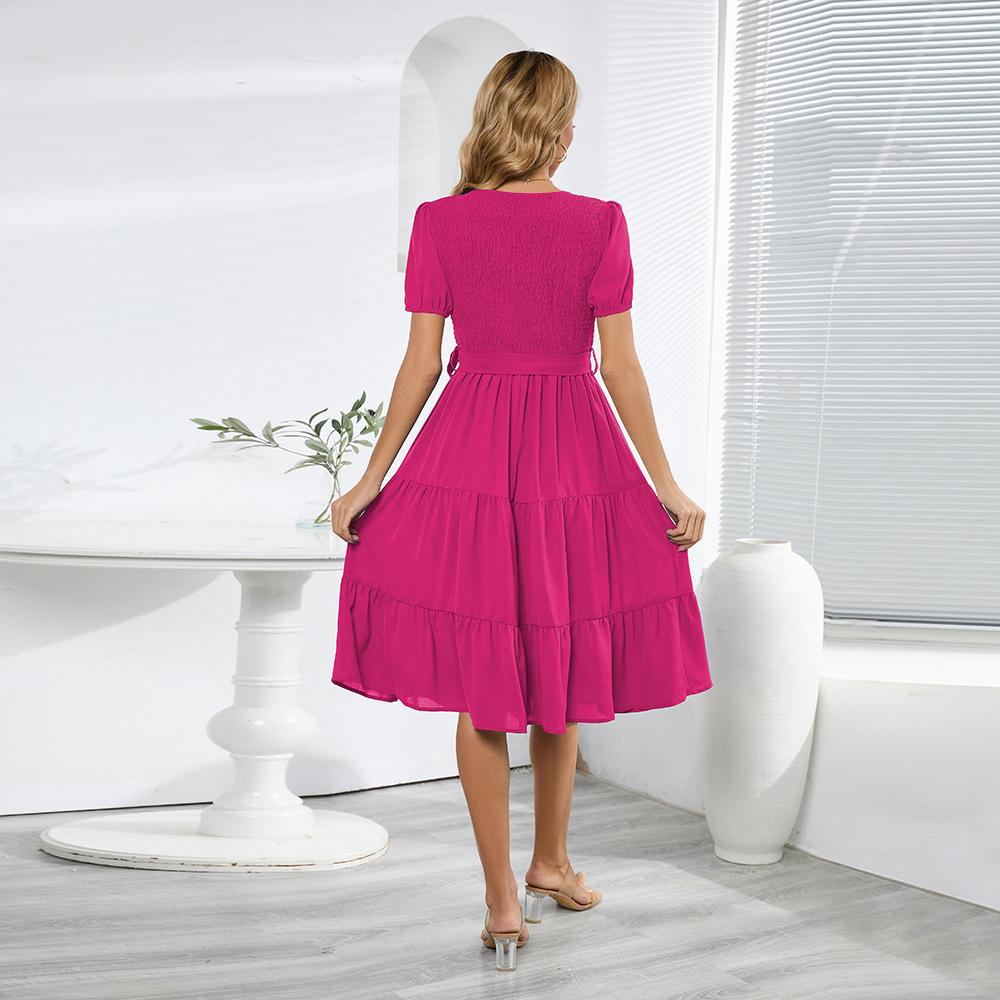 Летнее женское платье с круглым вырезом и коротким рукавом — фото 5