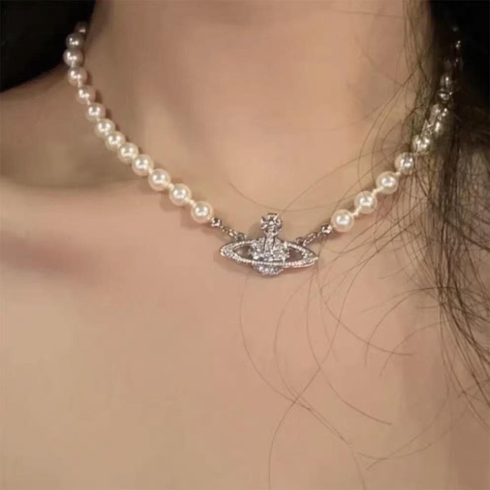 Empress Dowager Saturn Pearl Necklace: Fashionable Retro Light Luxury Clavicle Chain