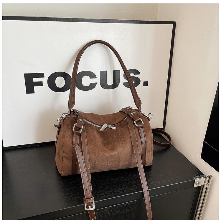 

Versatile Single-shoulder Bag with Large Capacity, Retro Commuter Crossbody Bag кавовий