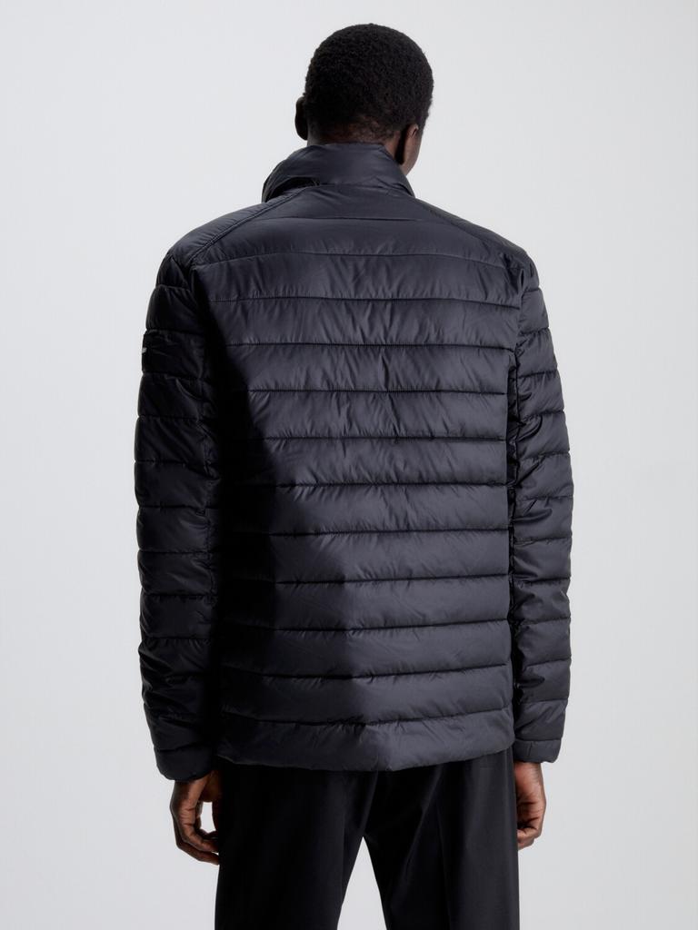 Зимняя куртка Calvin Klein Стеганая куртка из переработанного материала (K10K108291) schwarz