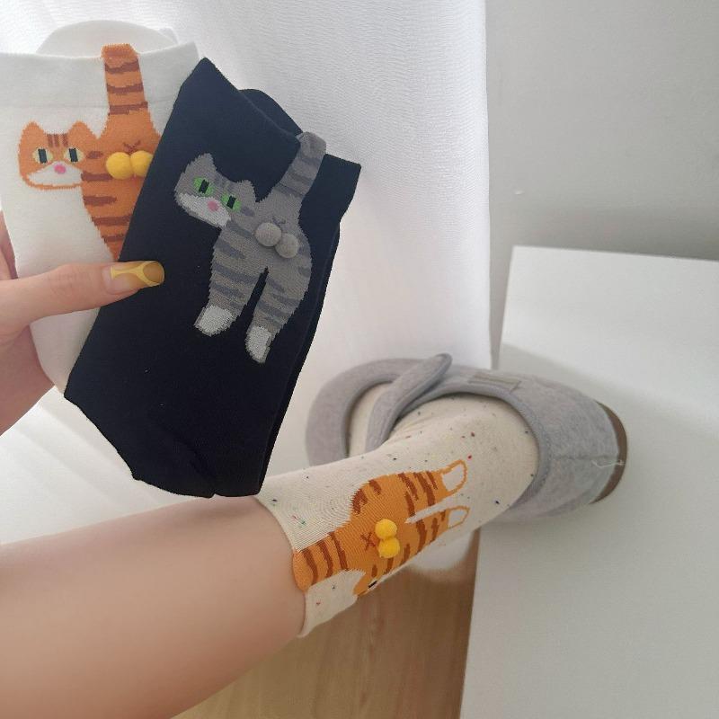 4pcs Funny Cat Egg Balls Cotton Socks Kawaii White Cotton Socks for Women Girls Middle Tube Sleep Sock Cat Print Floor Sockings