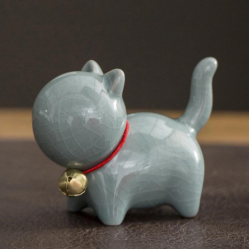 Adorable Kitten Miniature Figurine Ceramic Cat Ornament with Bell Micro Landscape Desktop Decor For Cat Lovers