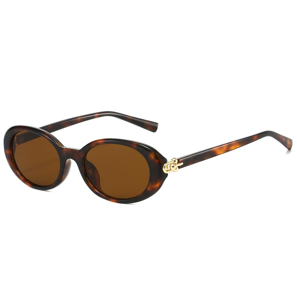 

2026Oval Fashion Sunglasses: Retro Korean Style, Minimalist Versatile, Casual Shades with Gold Buckle Accent ideal for Outdoors леопардовый