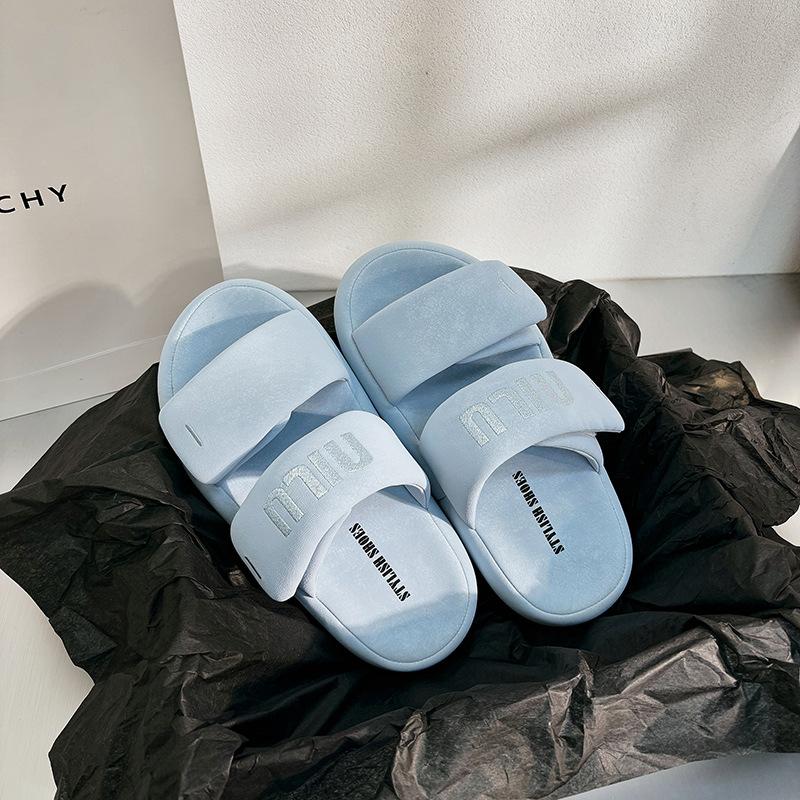 

Small man stepping on shit slippers women s summer wear 2025 new Velcro casual non-slip beach cool slippers women 40 синий