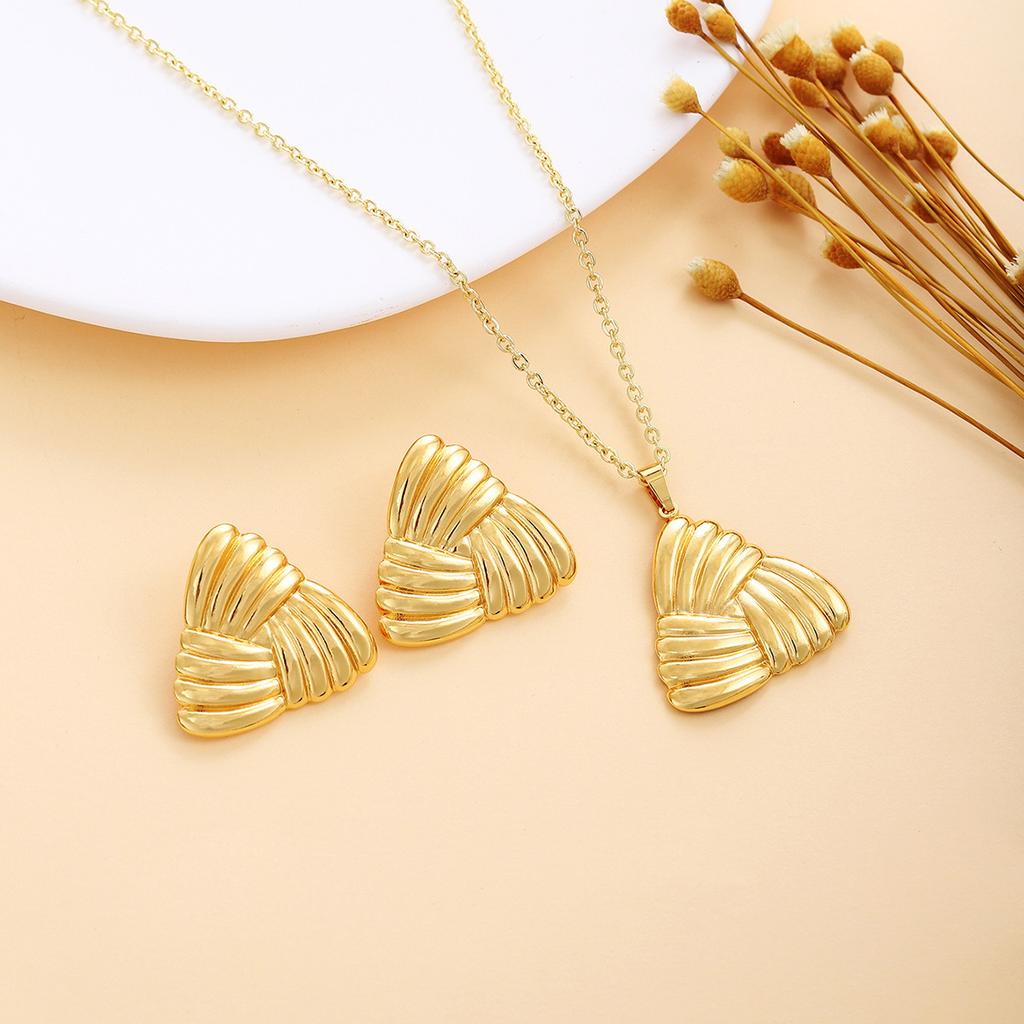 Peach Heart Spiral Leaf Irregular Earrings Necklace Women'S Light Luxury High-End Metal Style Fashion Suit