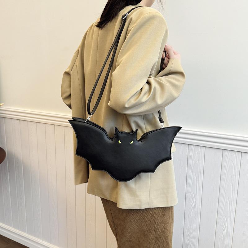Halloween Bat Shaped Pu Leather Shoulder Crossbody Bag with Glowing Eye Novelty Horror Themed Party Festival Women Messenger Bag