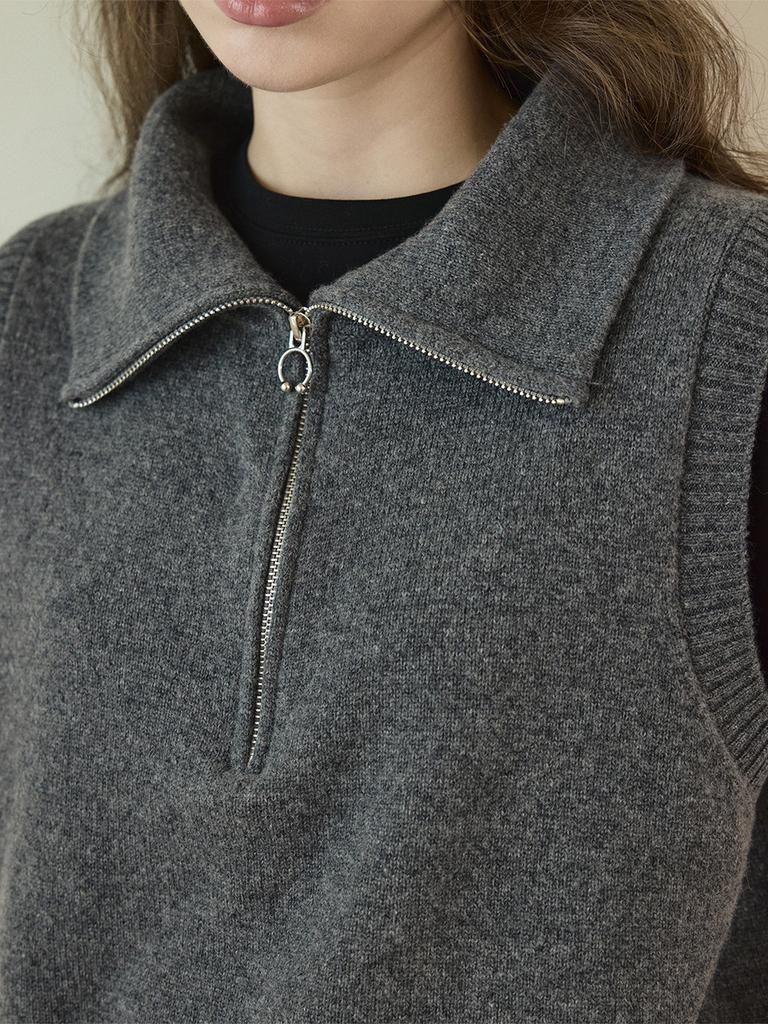 SISTERHOOD 100% Merino Wool High-Neck Knit Vest - Beige/Dark Gray
