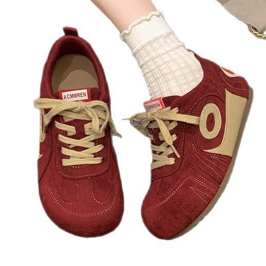 Fashion color matching versatile women's sports board shoes autumn and winter simple niche design sense thick sole heightening bread shoes tide