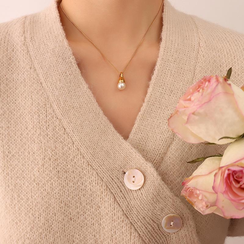 Irregular Water Drop Baroque Pearl Necklace with Textured Collarbone Chain in Titanium Steel