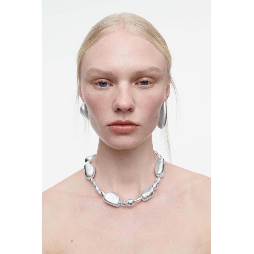 

Cos Japan Beaded Pebble Necklace Silver/NOSIZE