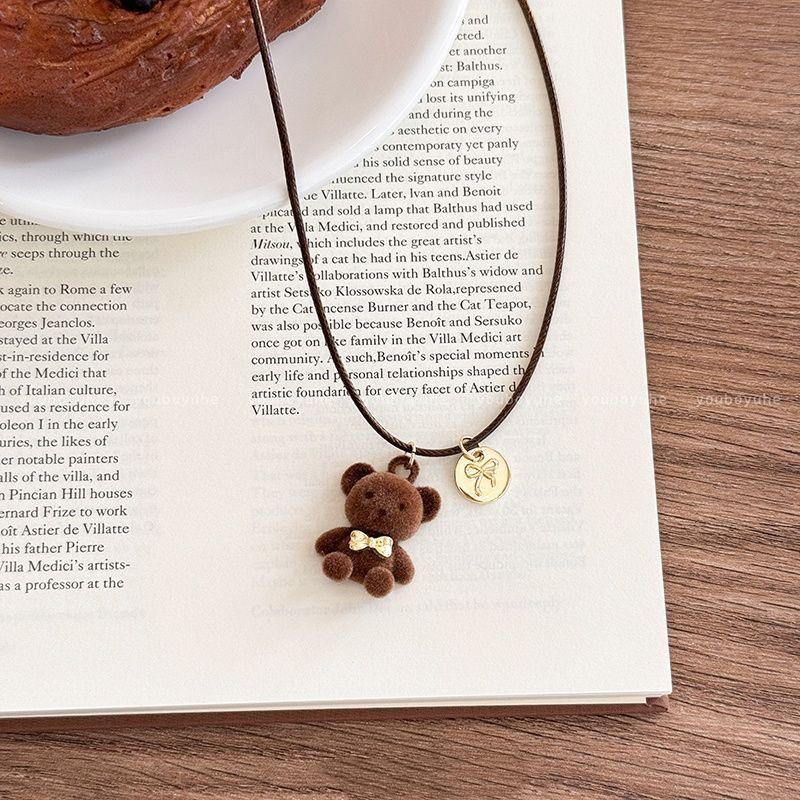 Fashion Chain Necklace Cute Plush Bear Pendant Necklace Women'S Sweater Necklace Pu Leather For Women'S Sweater Gift Autumn