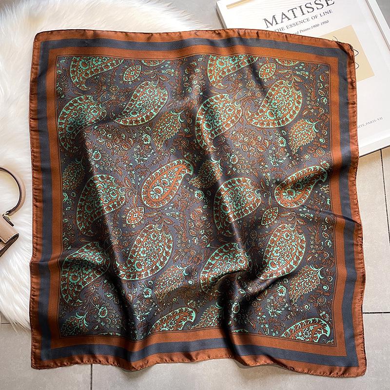 Versatile Sciarpa di Seta Retro con Motivo di Anacardi: Foulard Quadrato Decorativo da Donna, Foulard, Sciarpa da Legare ai Capelli o alla Borsa