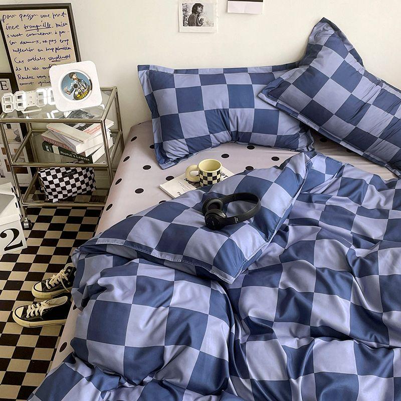 

Unique Trendy Four-Leaf Clover Student Dormitory Single Quilt Cover 1.5 bed four-piece set (quilt cover 150*200) Red