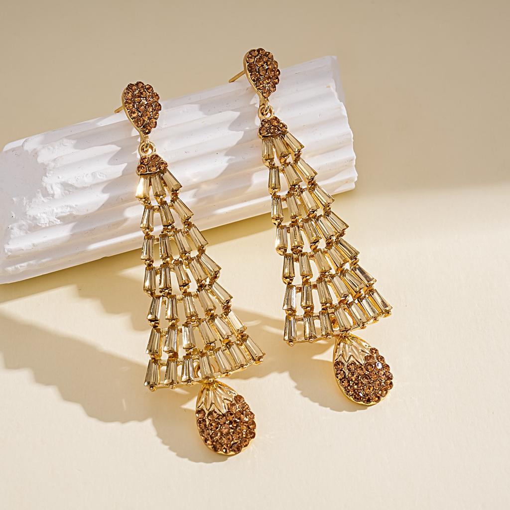 European and American Silver Needle Diamond-encrusted Round Fringed Stud Earrings French Light Luxury Earrings Niche Design Earrings