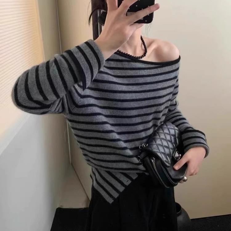 Andy fleece washing water, contrasting stripes soft waxy wool slanted shoulder one-word neck knitted sweater autumn and winter versatile sweater One Size
