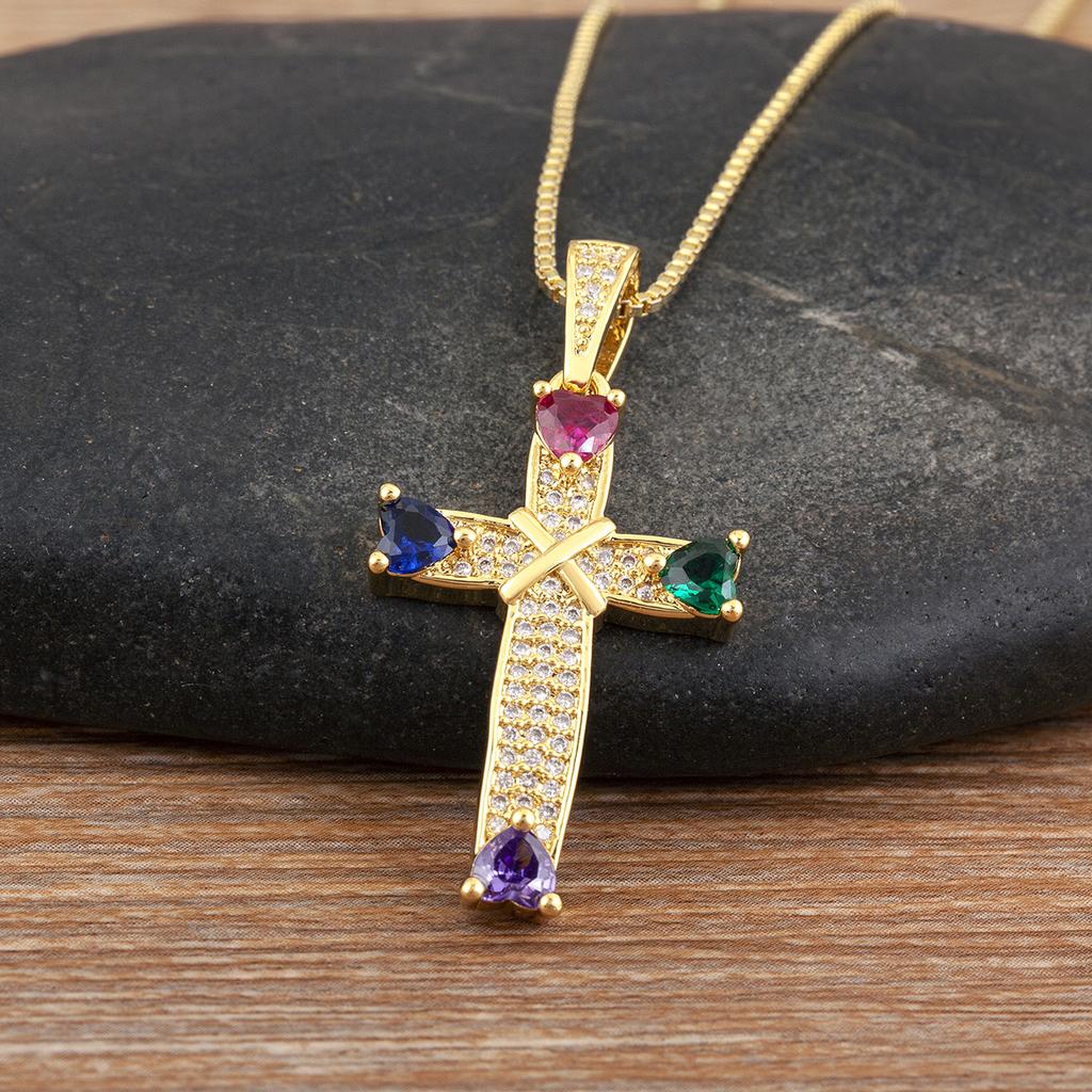 Nidin New Trendy Heart Shape Rhinestone Jesus Cross Pendant Necklace For Women Men 5 Colors Choice Clavicle Chain Jewelry Gifts