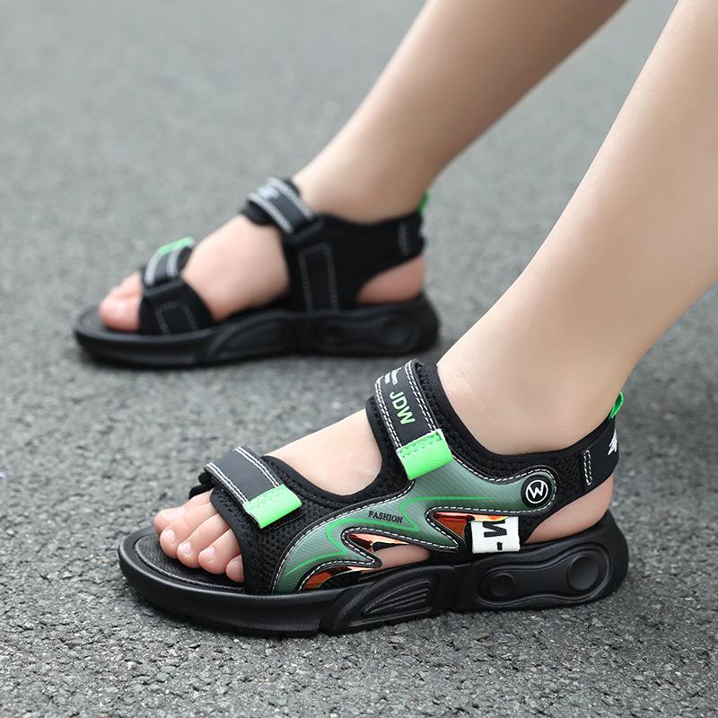 Boys sandals 2025 summer new middle and older children open-toed soft sole lightweight Velcro air cushion casual beach shoes tide