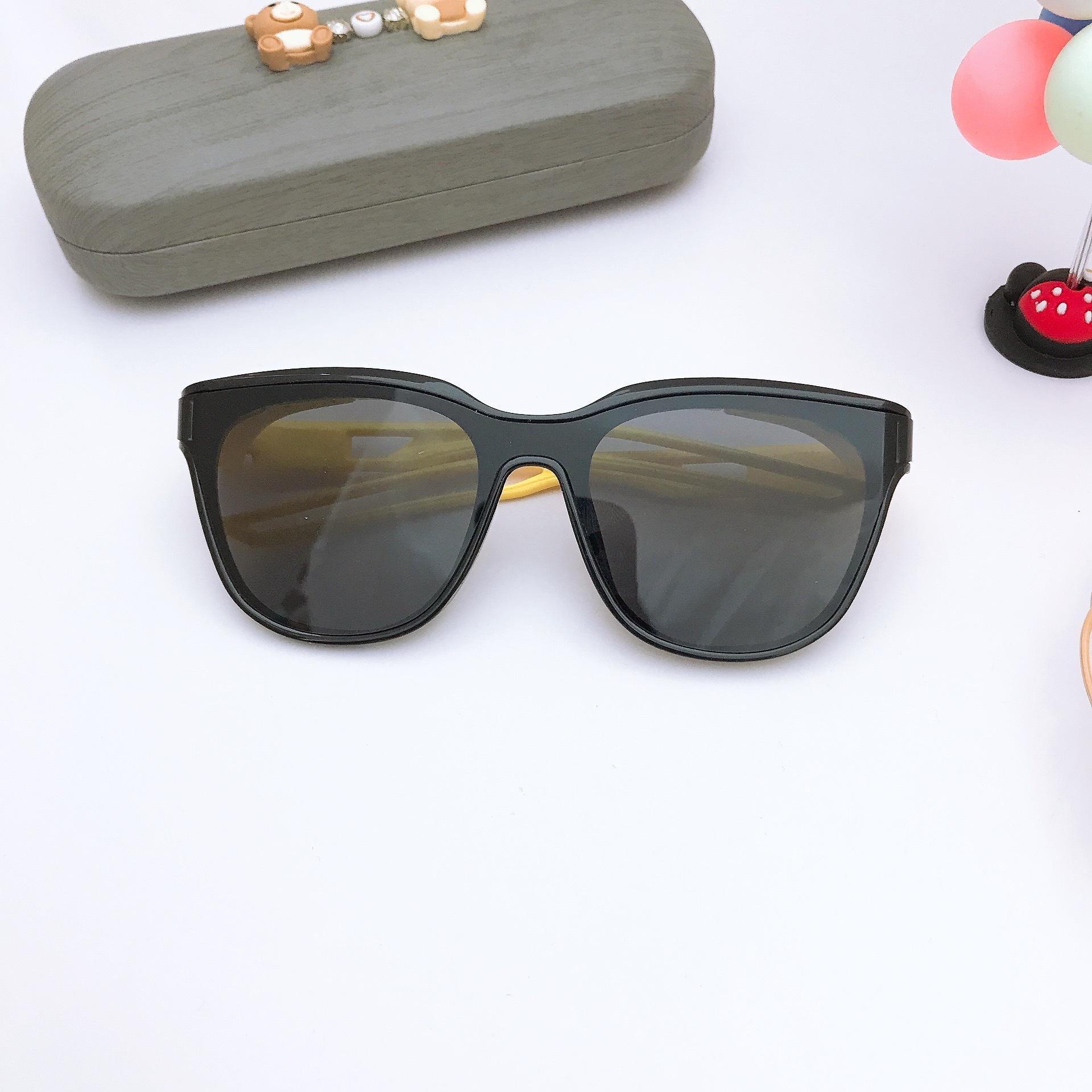 

Коробка Милые детские солнцезащитные очки для путешествий Солнцезащитные очки для мальчиков и девочек Очки для вечеринок Вогнутые детские очки