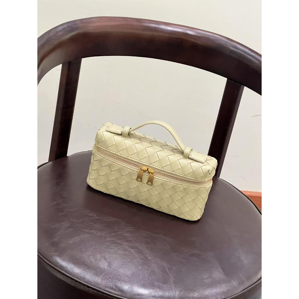 2025 Nuova borsa a scatola in pelle di pecora a rombi transfrontaliera, borsa quadrata piccola intrecciata in pelle di alta gamma a spalla singola o crossbody per donna
