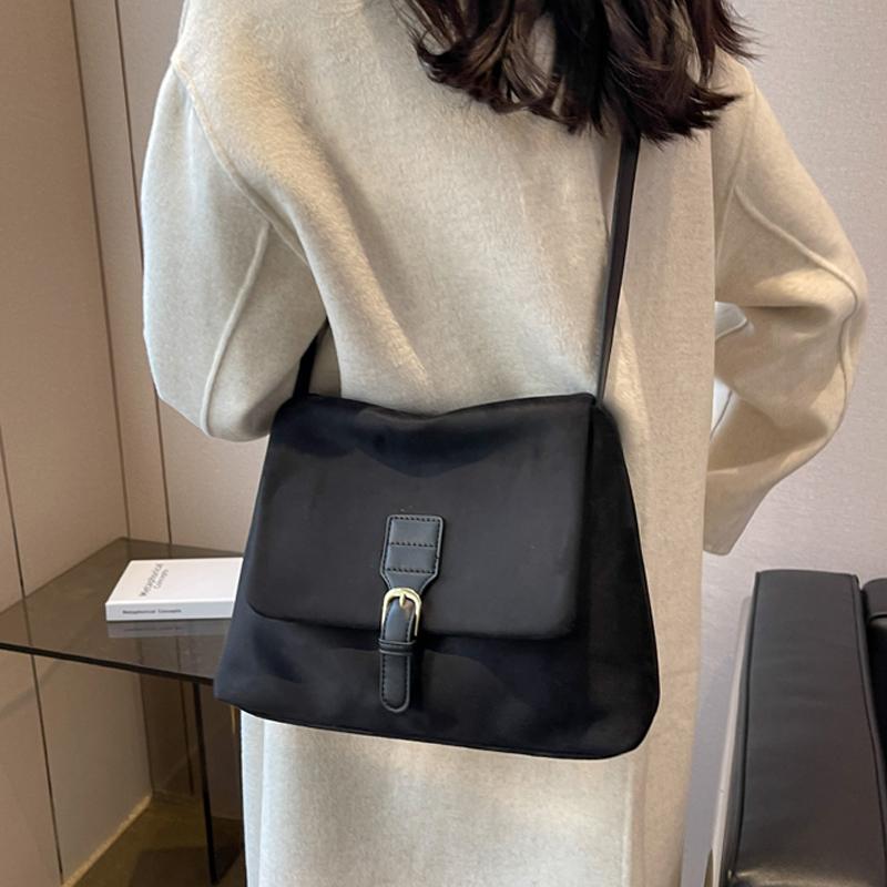Velvet Postman Bag Women's Fashion New High Capacity Commuter Bag Simple and Versatile Solid Color Suede One Shoulder Crossbody
