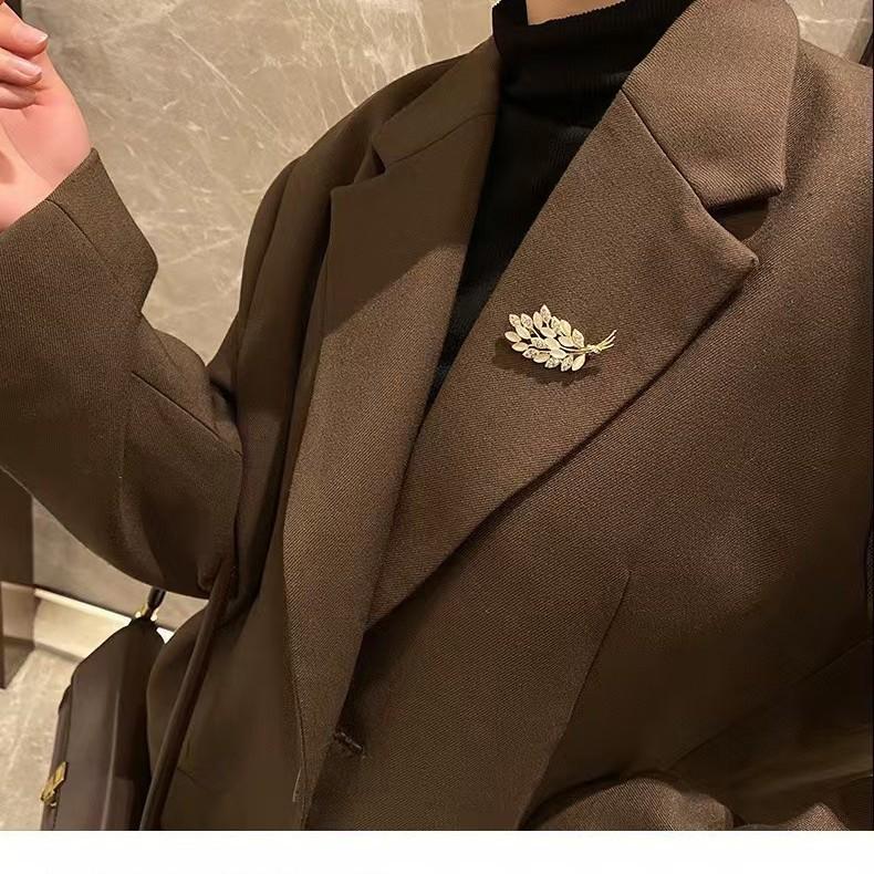 Opal Wheat Ear High-End Brooch Female Design Sense Niche Luxury Internet Celebrity Anti-Light Brooch Buckle With Accessories
